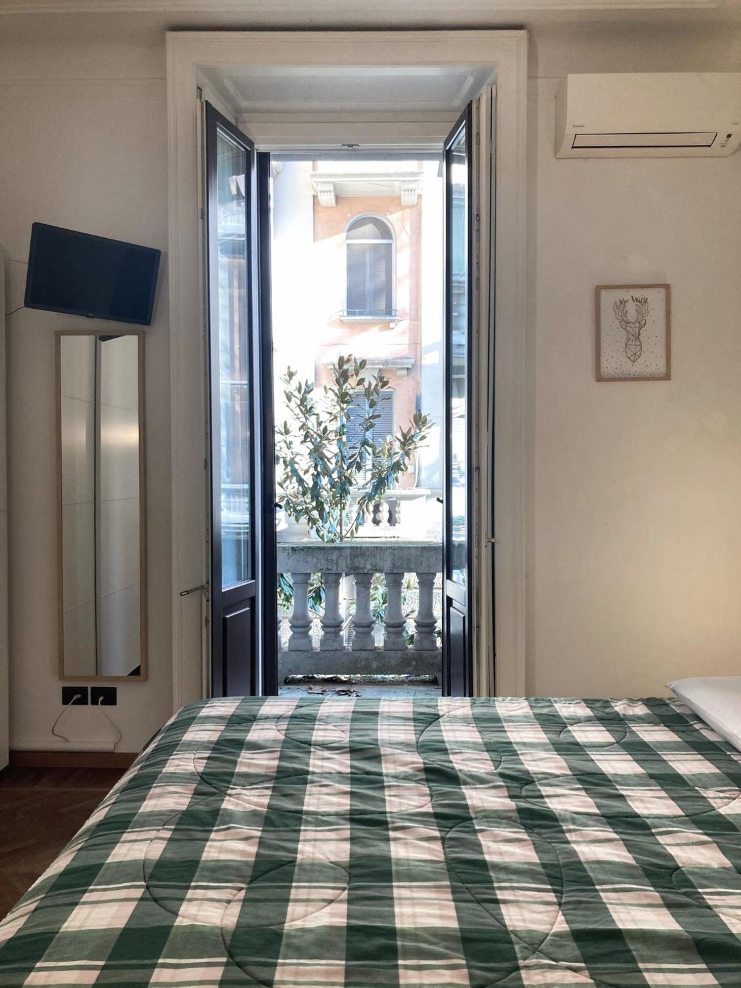 Monviso 35 , Cozy Apartment Mediolan Zewnętrze zdjęcie